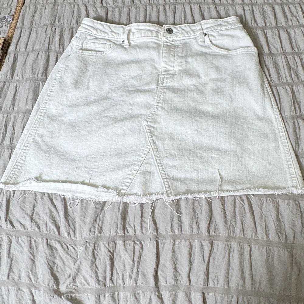 Old Navy Denim Skirt‎ White Frayed Hem Mini Casual Everyday Size 10